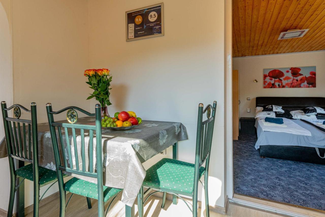 Panorama Apartmanhaz Эстергом Экстерьер фото