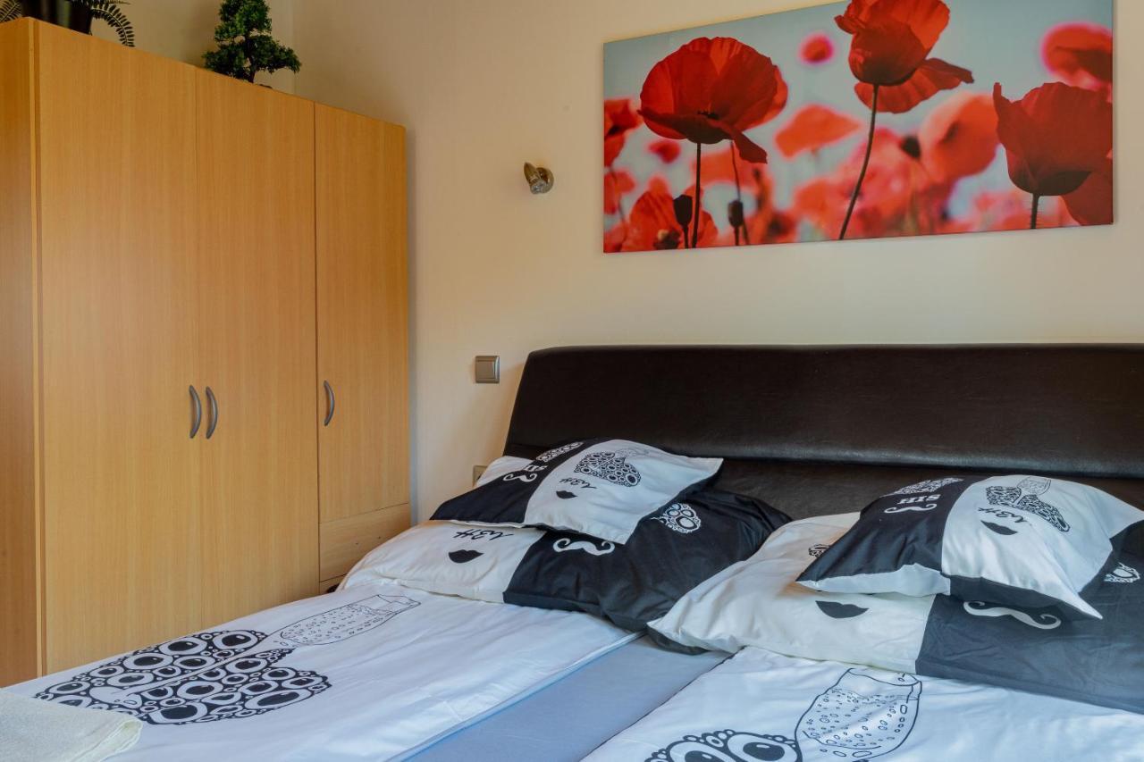 Panorama Apartmanhaz Эстергом Экстерьер фото