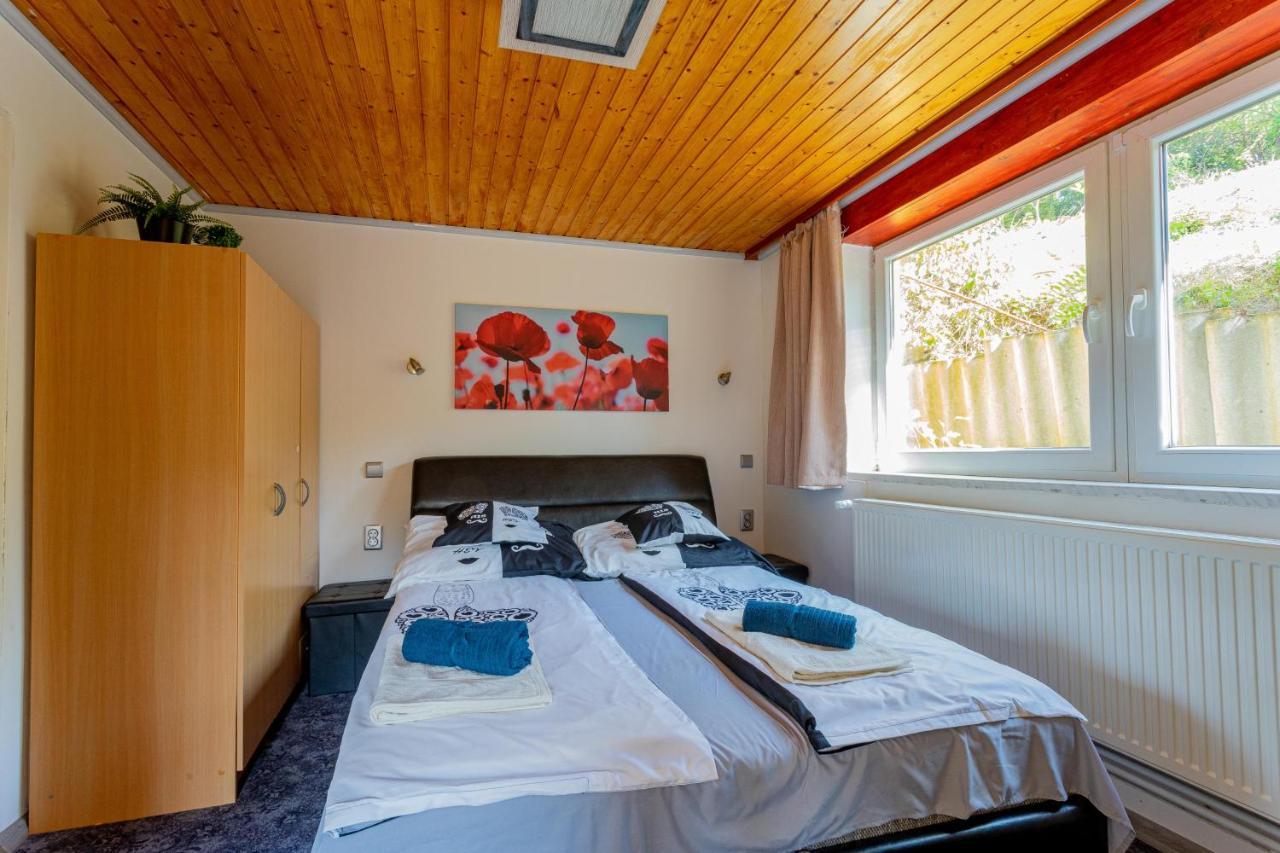 Panorama Apartmanhaz Эстергом Экстерьер фото