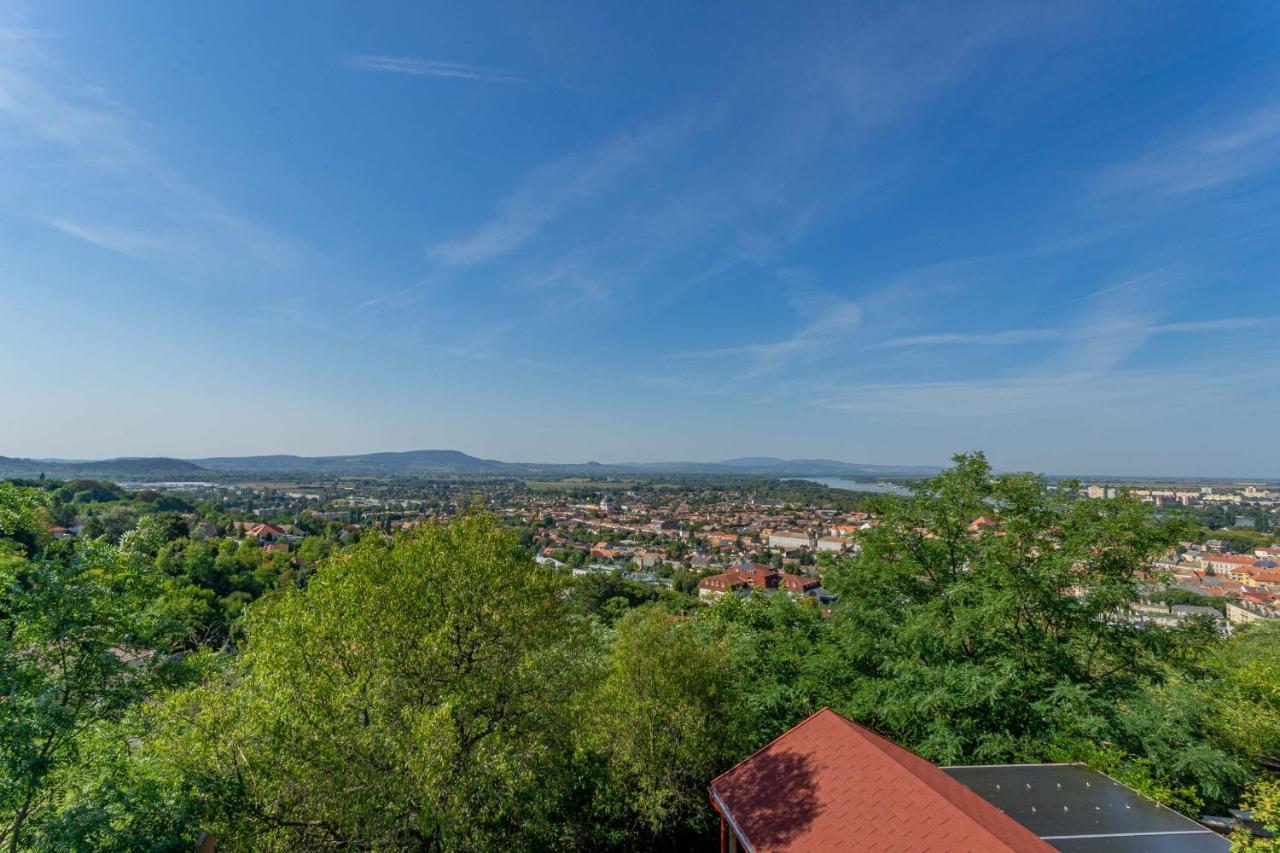 Panorama Apartmanhaz Эстергом Экстерьер фото